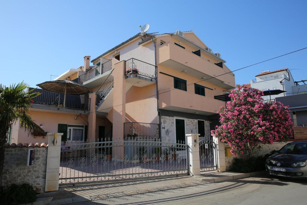 וודיצה Guest House Lorenta מראה חיצוני תמונה