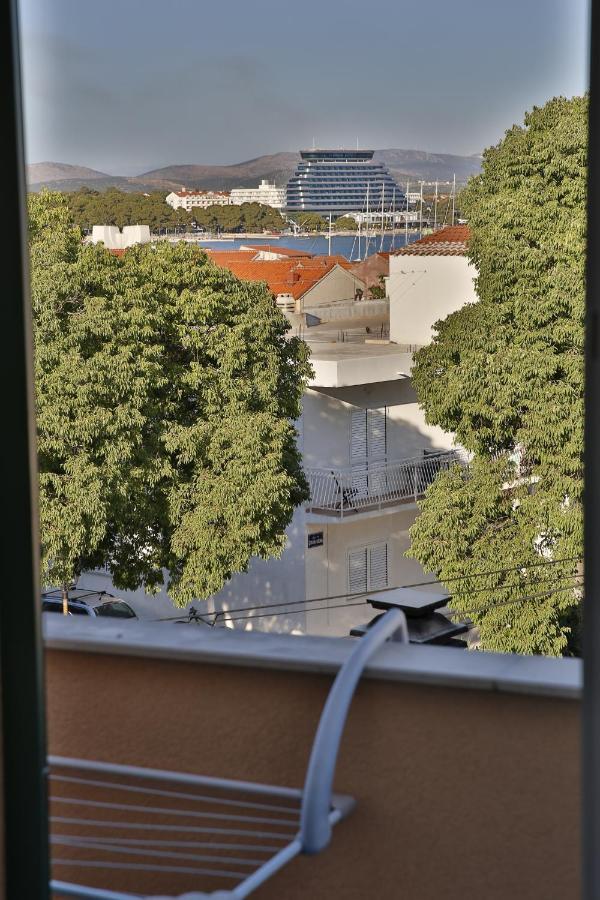 וודיצה Guest House Lorenta מראה חיצוני תמונה