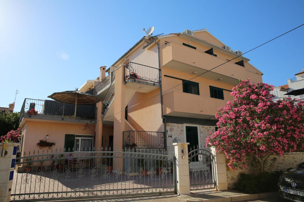 וודיצה Guest House Lorenta מראה חיצוני תמונה
