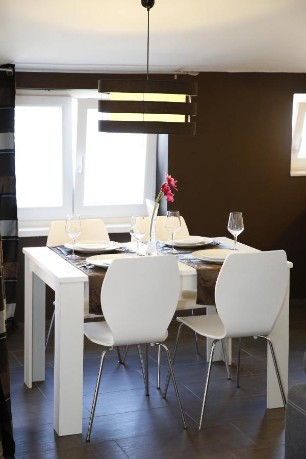 וודיצה Guest House Lorenta מראה חיצוני תמונה