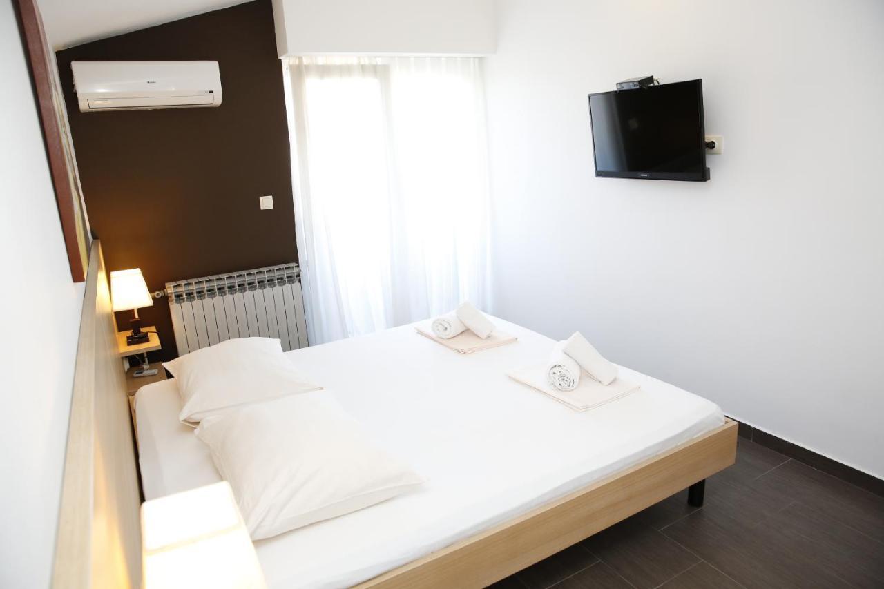 וודיצה Guest House Lorenta מראה חיצוני תמונה