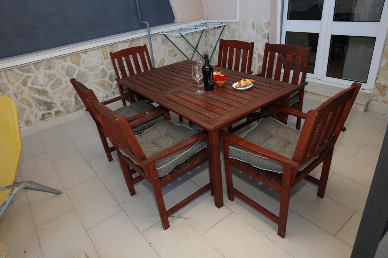וודיצה Guest House Lorenta מראה חיצוני תמונה